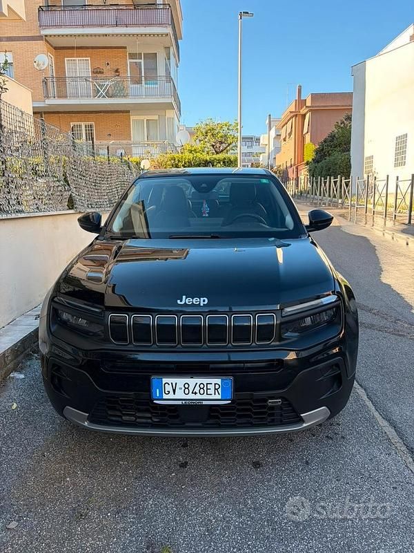Usata Jeep Avenger 100 CV (73 kW) 2024 Nero SUV