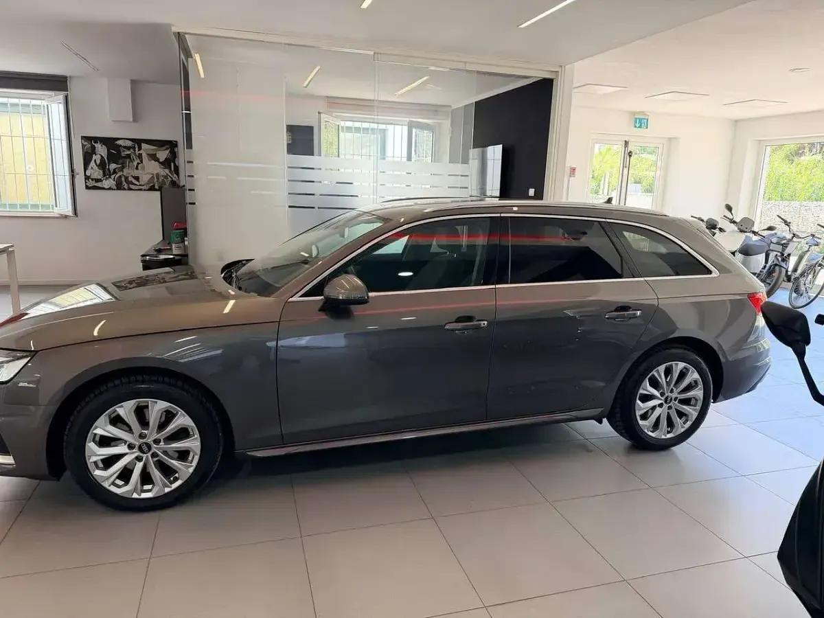 Usata Audi A4 Advanced Plus 136 CV (100 kW) 2022 Grigio Station wagon