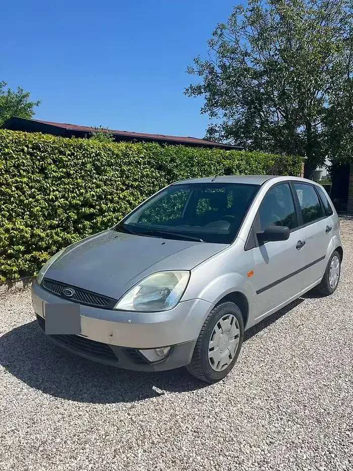 Usata Ford Fiesta 75 CV (55 kW) 2003 Utilitaria