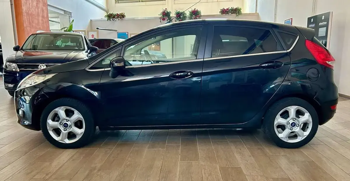 Usata Ford Fiesta Titanium 82 CV (60 kW) 2011 Other Berlina