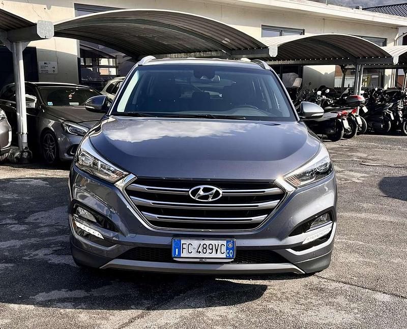 Usata Hyundai Tucson Xpossible 136 CV (100 kW) 2016 Grigio SUV