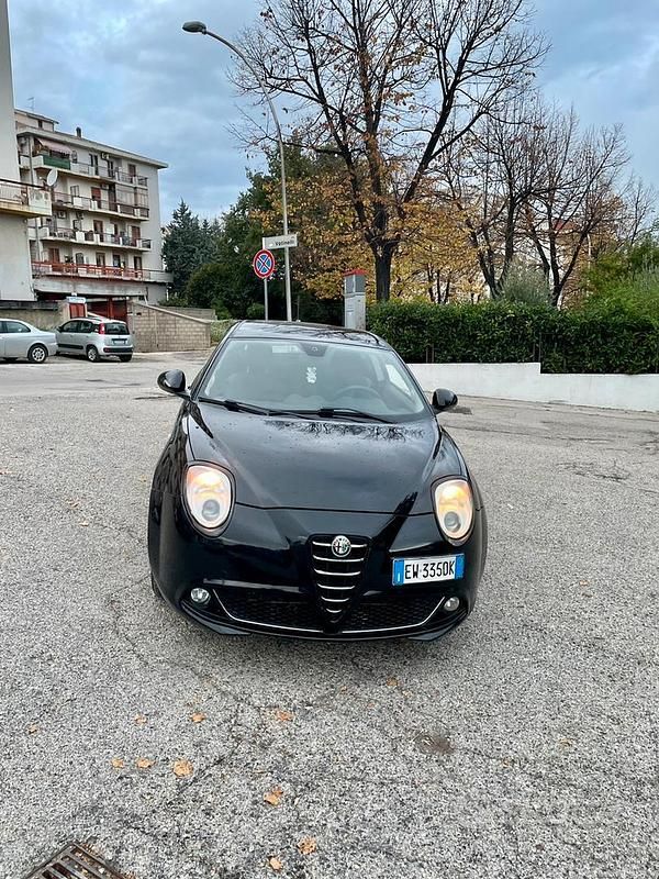 Nero Usata 2014 Alfa Romeo MiTo Progression Due volumi | 4500 € (Buon prezzo) - Immagine 1/4