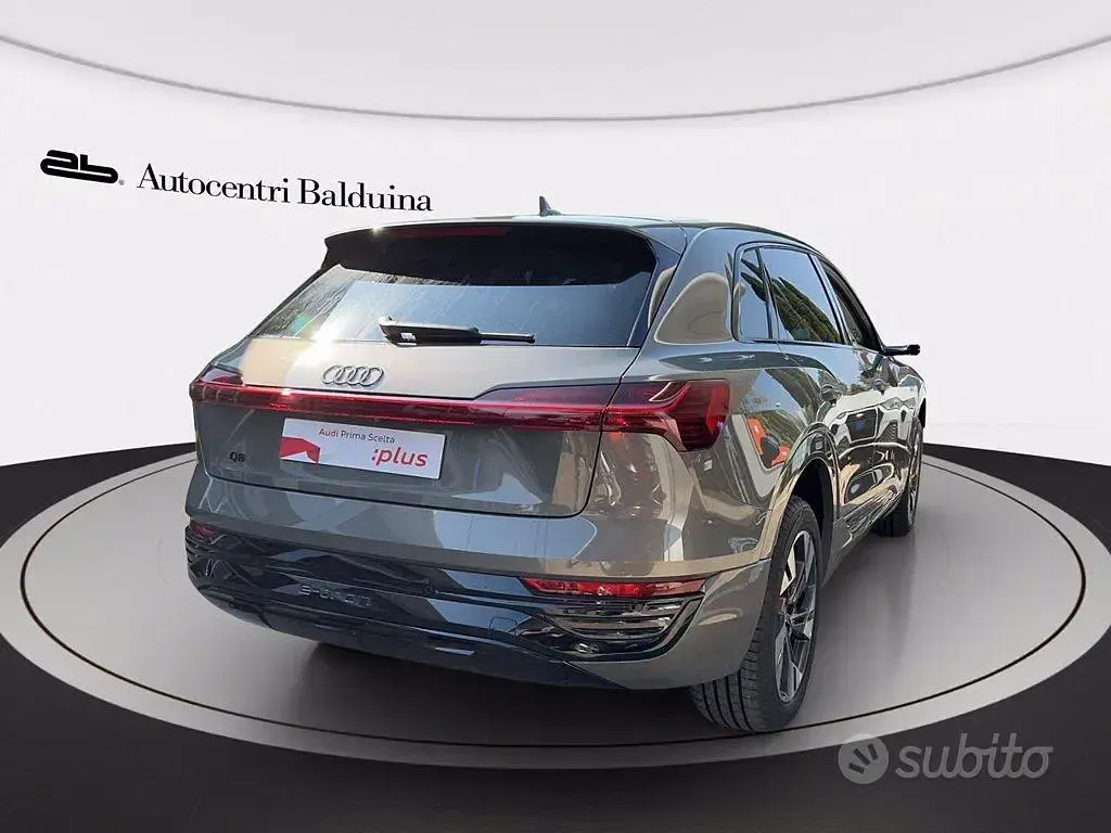 Usata Audi Q8 e-tron Advanced Plus 300 kW (408 CV) 2024 Grigio chronos metallizzato SUV