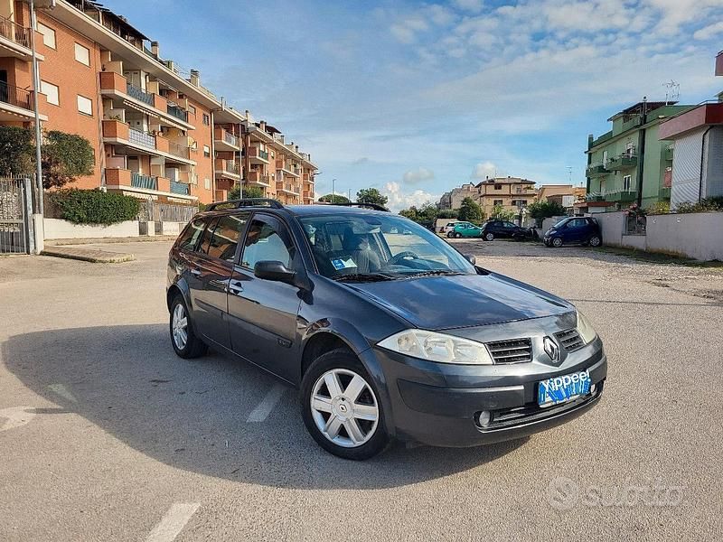 Nero Usata 2008 Renault Mégane GrandTour Luxe Station wagon | 2200 € (Super prezzo) - Immagine 1/4