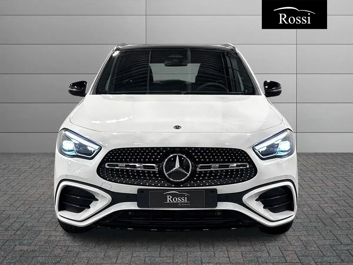 Nuova Mercedes GLA200 150 CV (110 kW) 2026 Nero SUV