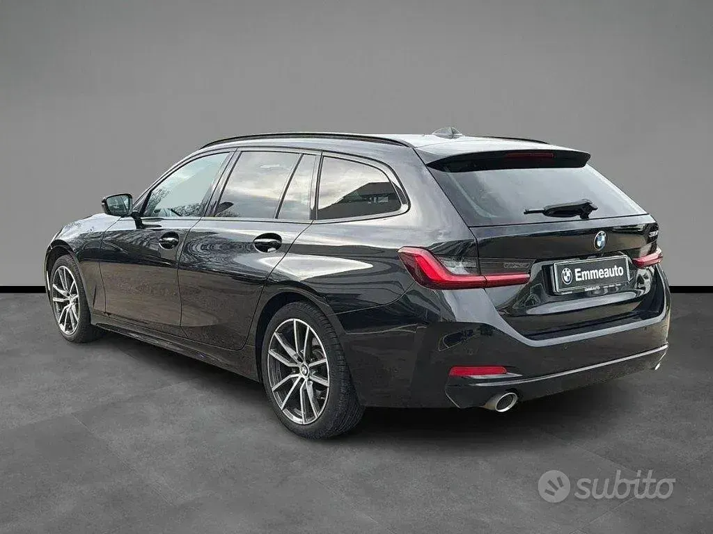 Usata BMW 318 150 CV (110 kW) 2024 Nero Berlina