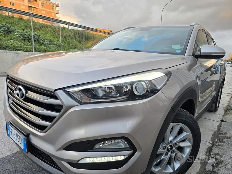 Usata Hyundai Tucson Xpossible 185 CV (136 kW) 2017 Grigio SUV