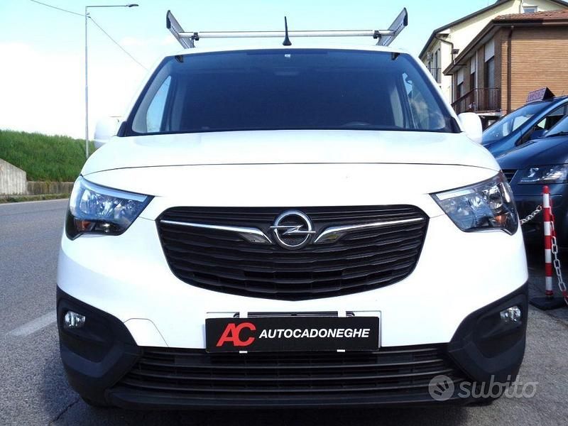 Usata Opel Combo 90 CV (66 kW) 2021 Bianco Monovolume