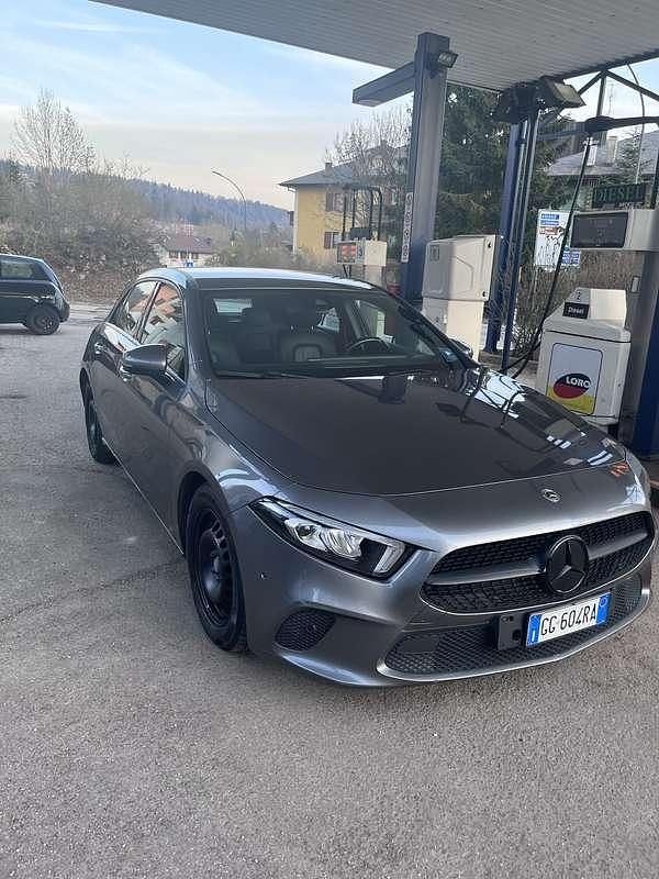 Usata Mercedes A180 Business 116 CV (85 kW) 2021 Berlina