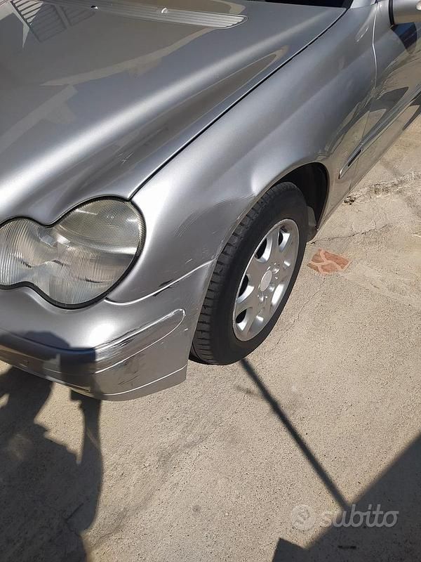 Begagnad Mercedes C220 143 HK (105 kW) 2003 Grå Kombi