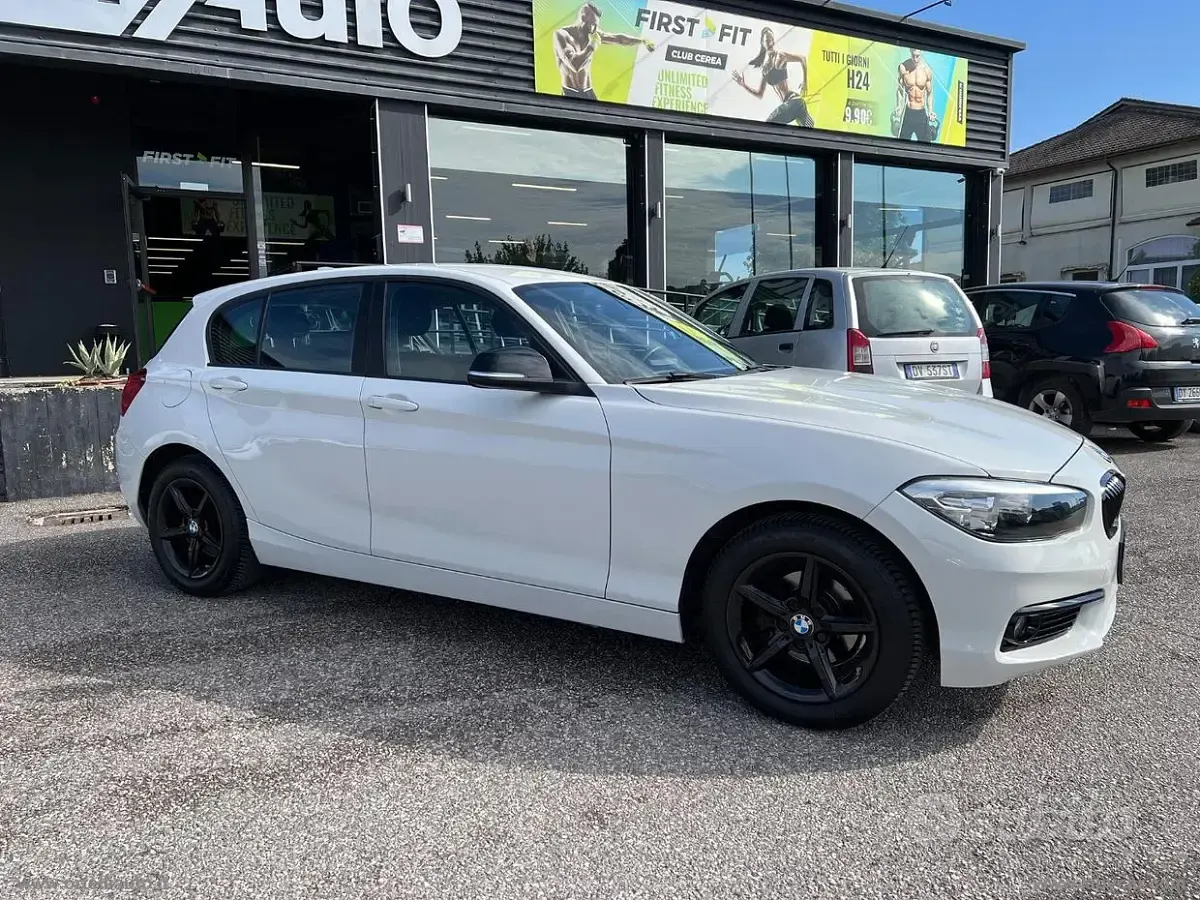 Usata BMW 116 Advantage 116 CV (85 kW) 2018 Bianco Utilitaria