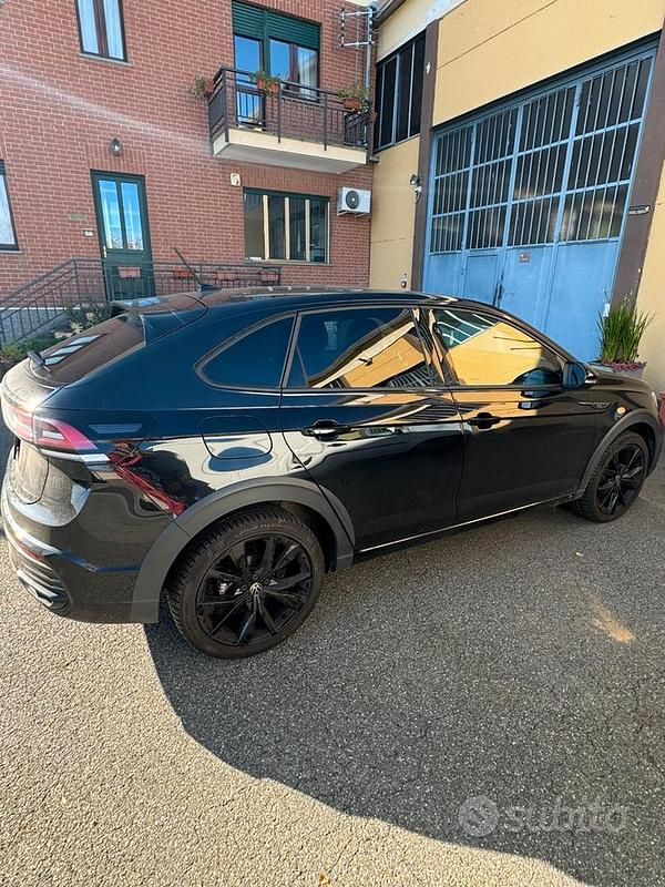 Usata VW Taigo R-line 110 CV (80 kW) 2023 Nero SUV