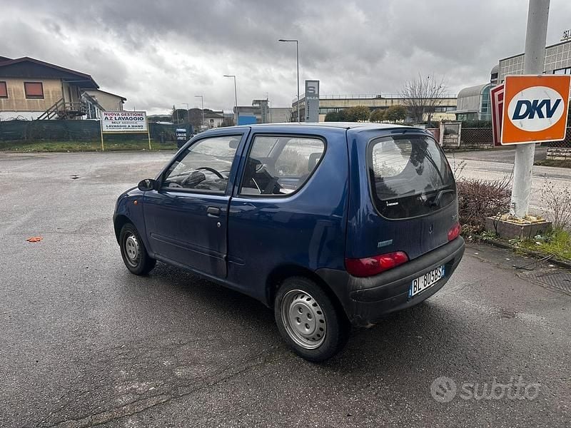 Usata Fiat 600 39 CV (28 kW) 2000 Blu Berlina