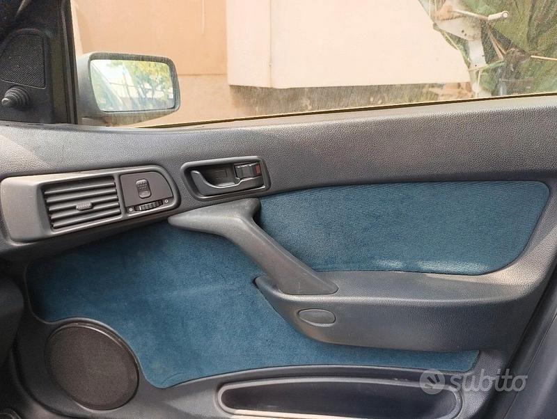 Usata Alfa Romeo 146 90 CV (66 kW) 1995 Grigio Utilitaria