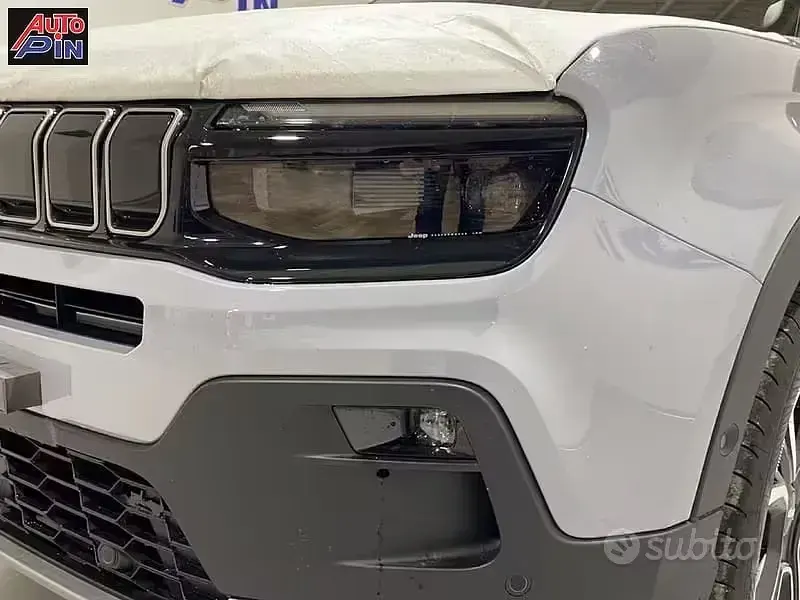 Nuova Jeep Avenger Summit 100 CV (73 kW) 2026 SUV