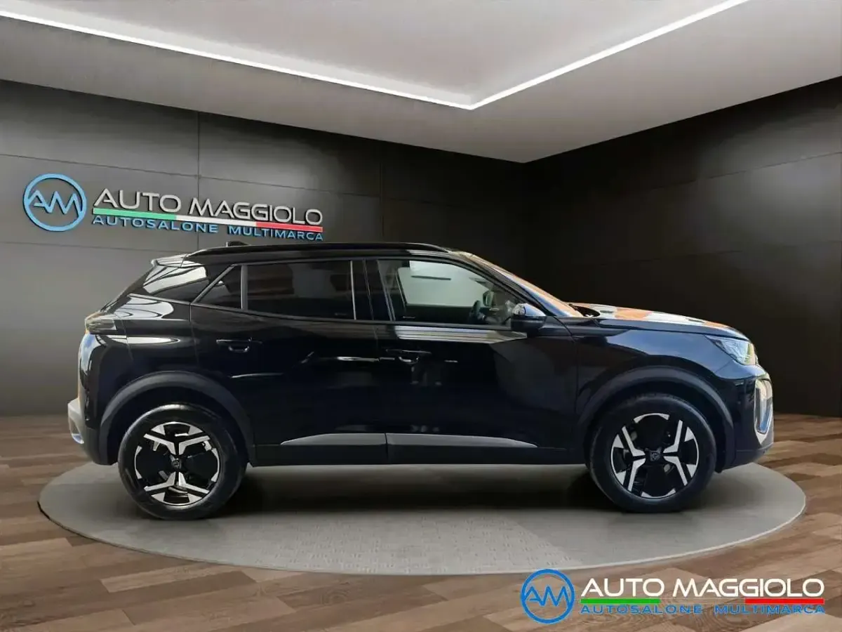 Usata Peugeot 2008 Allure 131 CV (96 kW) 2024 Nero SUV