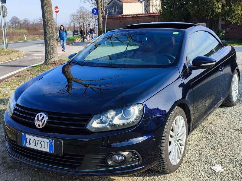 Blu/azzurro Usata 2013 VW Eos Cabrio | 12.000 € - Immagine 1/4