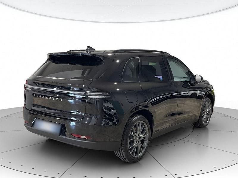 Usata Leapmotor C10 2025 Metallic black SUV