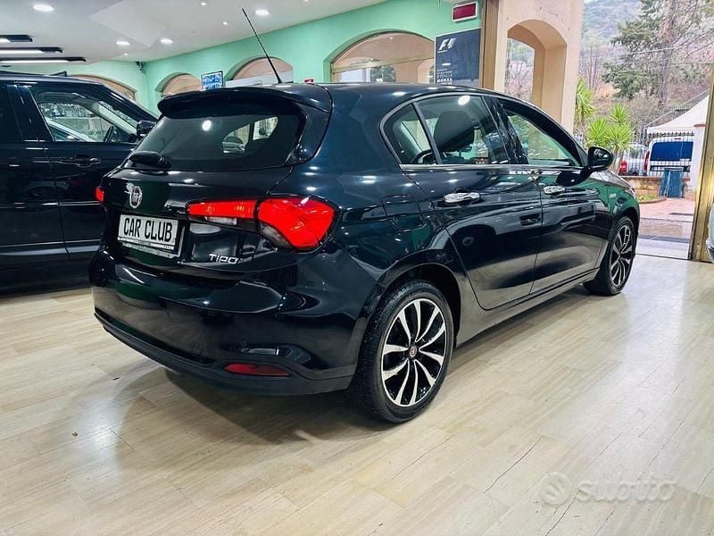 Usata Fiat Tipo Lounge 95 CV (69 kW) 2018 Nero Berlina