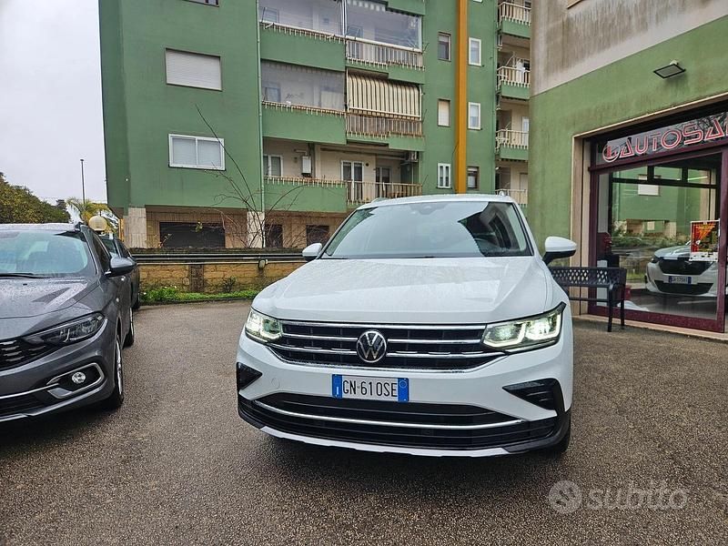 Usata VW Tiguan Elegance 150 CV (110 kW) 2023 Bianco SUV