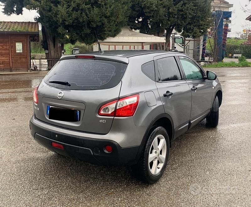 Usata Nissan Qashqai Tekna 110 CV (80 kW) 2013 Grigio SUV