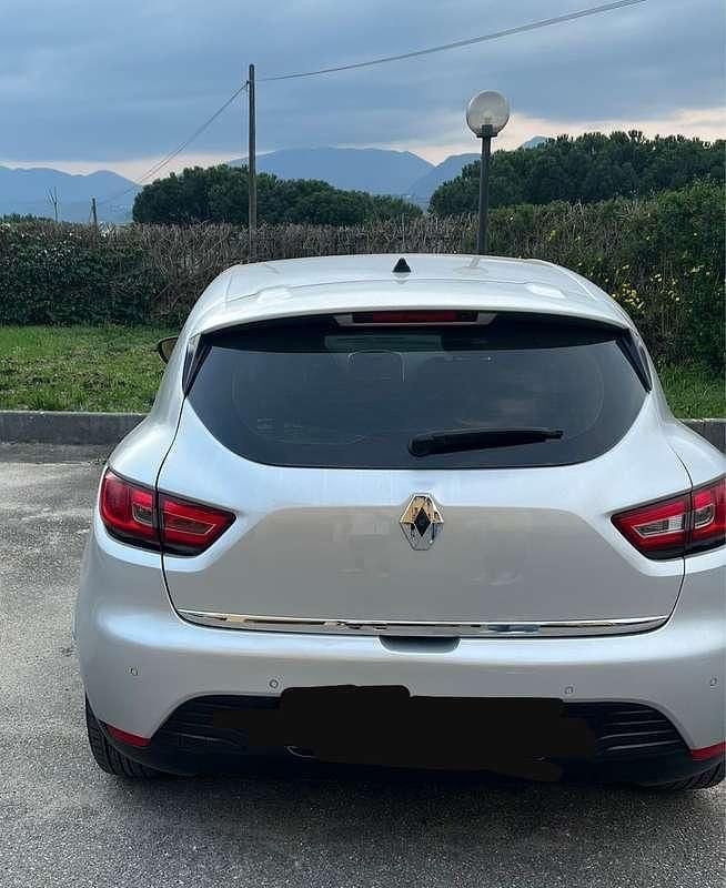 Usata Renault Clio IV Zen 90 CV (66 kW) 2016 Argento Berlina