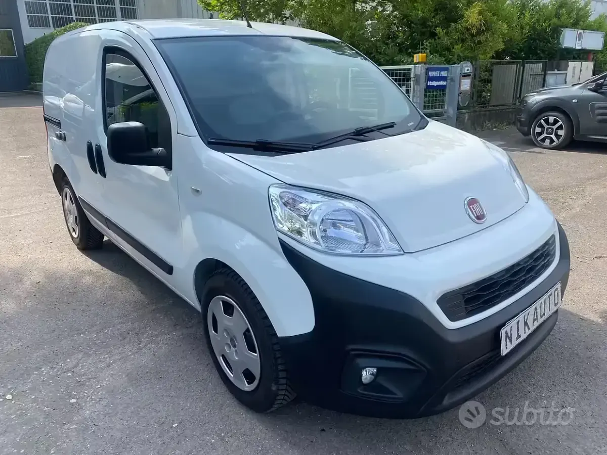 Usata Fiat Fiorino Trekking 80 CV (58 kW) 2021 Bianco Monovolume