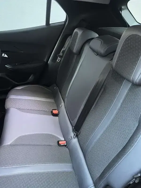 Usata Peugeot 2008 Allure 131 CV (96 kW) 2020 SUV