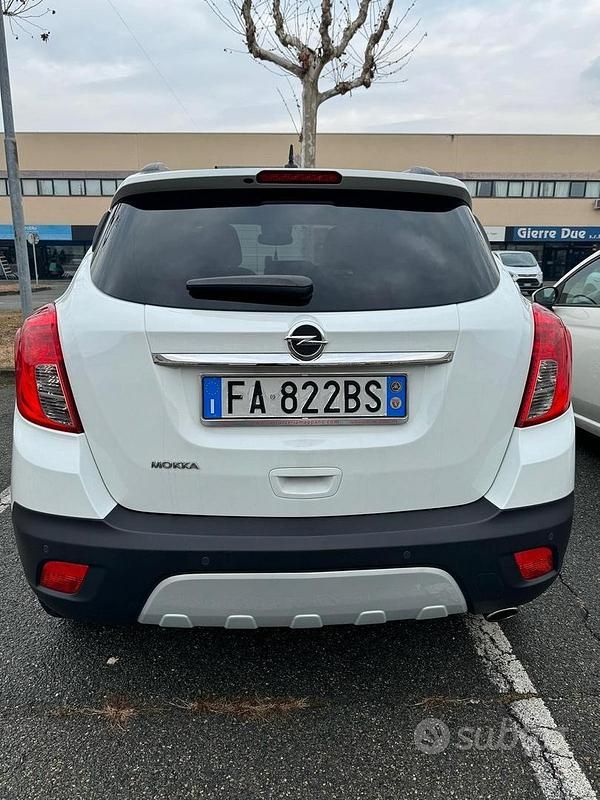 Usata Opel Mokka 140 CV (102 kW) 2015 Bianco SUV