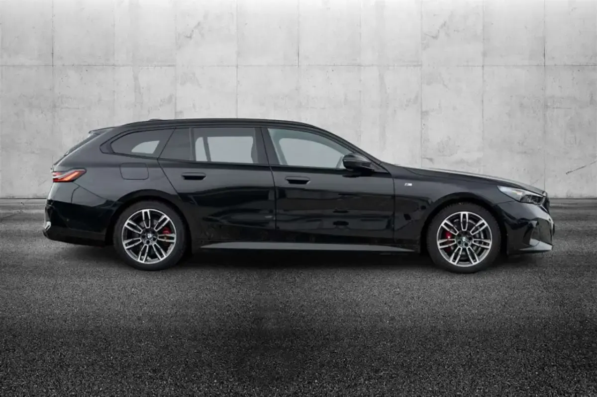 Usata BMW 520 M Sport 197 CV (144 kW) 2025 Nero Station wagon