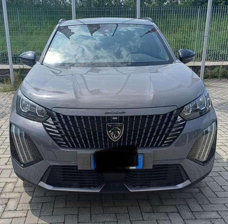 Usata Peugeot 2008 Active 102 CV (75 kW) 2024 Grigio SUV