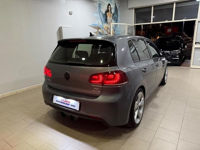 Grigio Usata 2012 VW Golf Highline Tre volumi | 6500 € (Buon prezzo) - Immagine 1/4