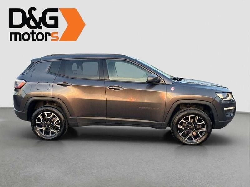 Usata Jeep Compass Trailhawk 170 CV (125 kW) 2019 Grigio SUV