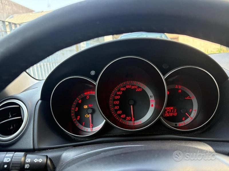 Usata Mazda 3 109 CV (80 kW) 2006 Nero Berlina