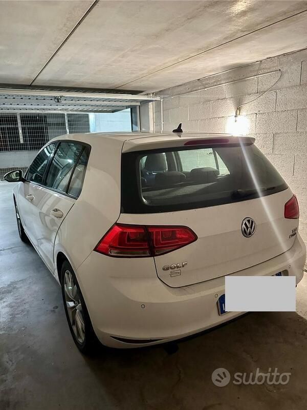 Usata VW Golf VII Highline 105 CV (77 kW) 2014 Bianco Berlina