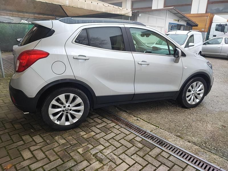 Usata Opel Mokka Cosmo 140 CV (102 kW) 2016 Argento SUV