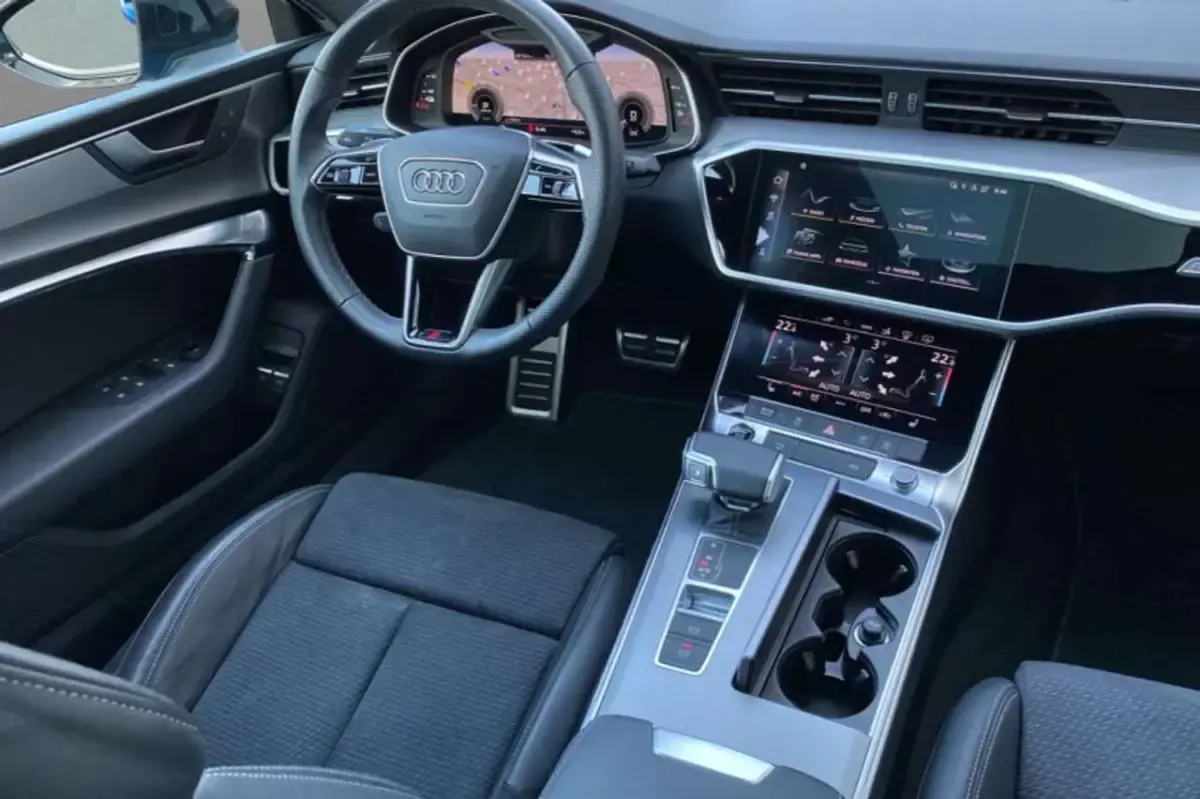 Usata Audi A7 299 CV (219 kW) 2023 Blu/azzurro Berlina