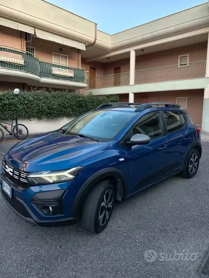 Usata Dacia Sandero Expression 101 CV (74 kW) 2023 Bluazzurro Utilitaria