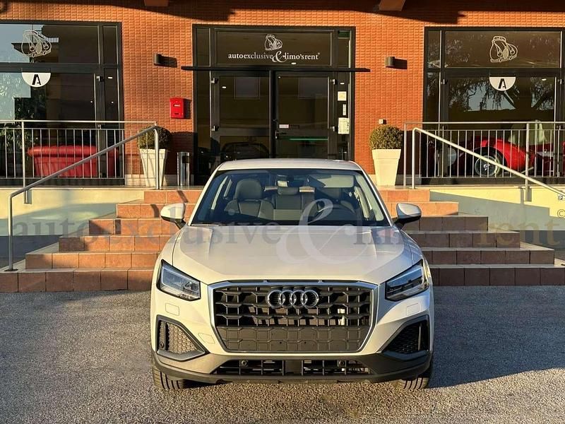 Usata Audi Q2 Advanced 150 CV (110 kW) 2022 Bianco ghiaccio metallizzato SUV