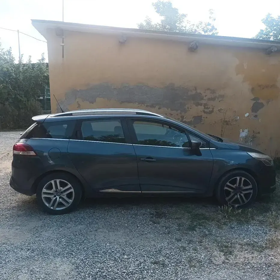 Usata Renault Clio 90 CV (66 kW) 2017 Nero Station wagon