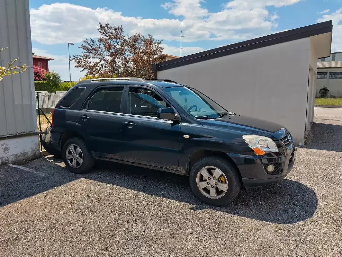 Usata Kia Sportage 141 CV (103 kW) 2008 Nero SUV