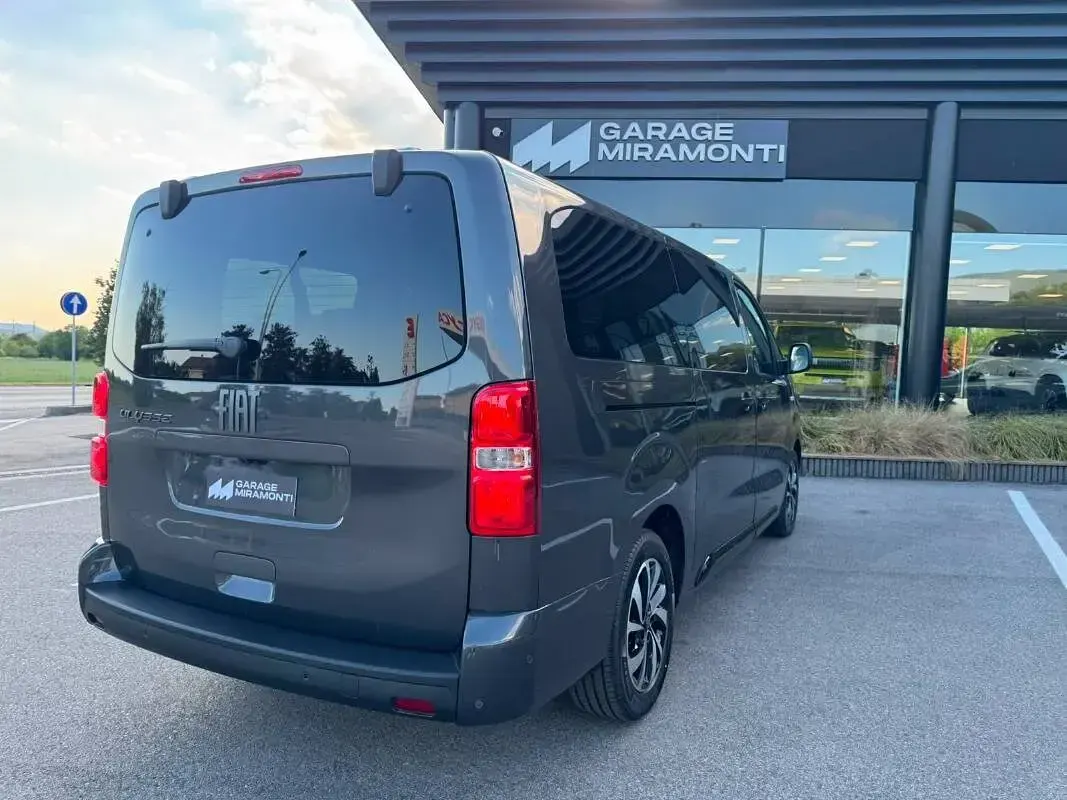 Nuova Fiat E-Ulysse 132 kW (180 CV) 2026 Grigio Monovolume