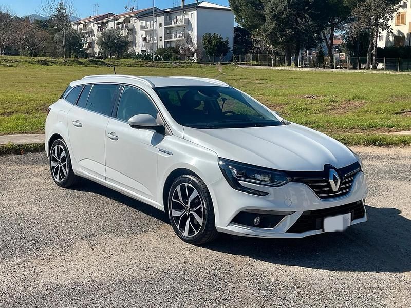 Bianco Usata 2019 Renault Mégane IV Intens Station wagon | 10.900 € (Buon prezzo) - Immagine 1/4