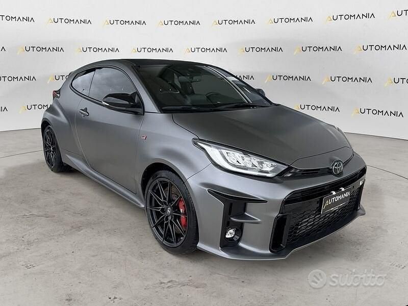 Usata Toyota Yaris 261 CV (191 kW) 2021 Bianco Utilitaria