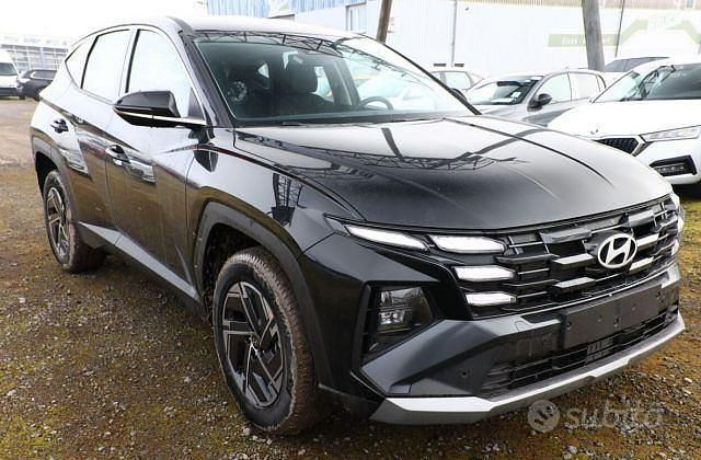 Grigio Nuova 2025 Hyundai Tucson Select SUV | 34.400 € (Buon prezzo) - Immagine 1/4