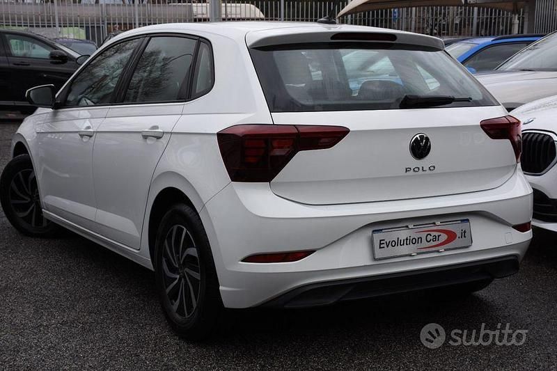 Usata VW Polo Life 95 CV (69 kW) 2023 Bianco pastello Utilitaria