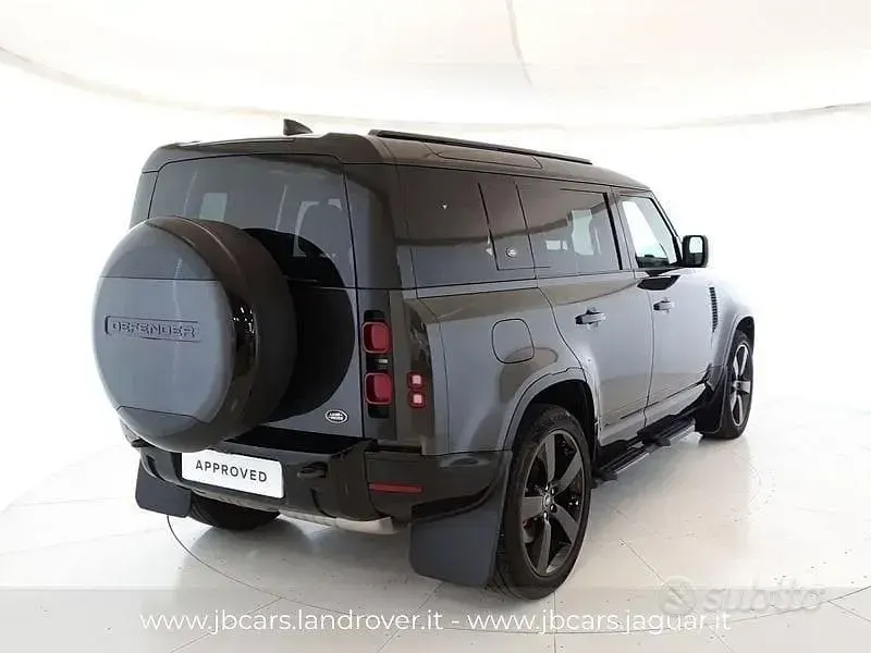 Usata Land Rover Defender Dynamic 200 CV (147 kW) 2022 Grigio SUV