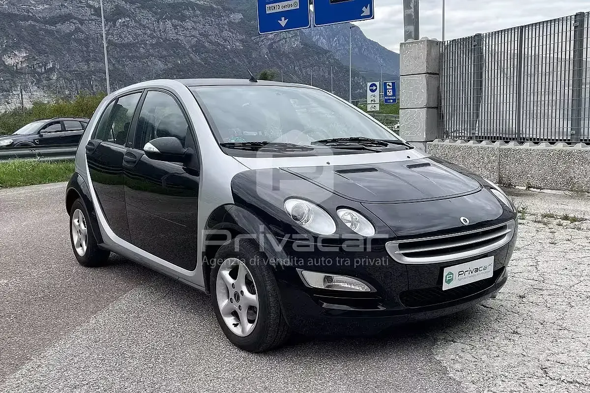 Usata Smart ForFour Pulse 75 CV (55 kW) 2006 Nero Utilitaria