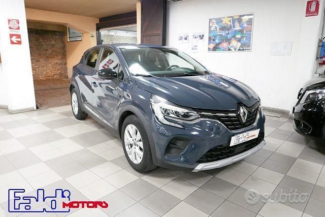Usata Renault Captur Zen 101 CV (74 kW) 2020 Blu SUV