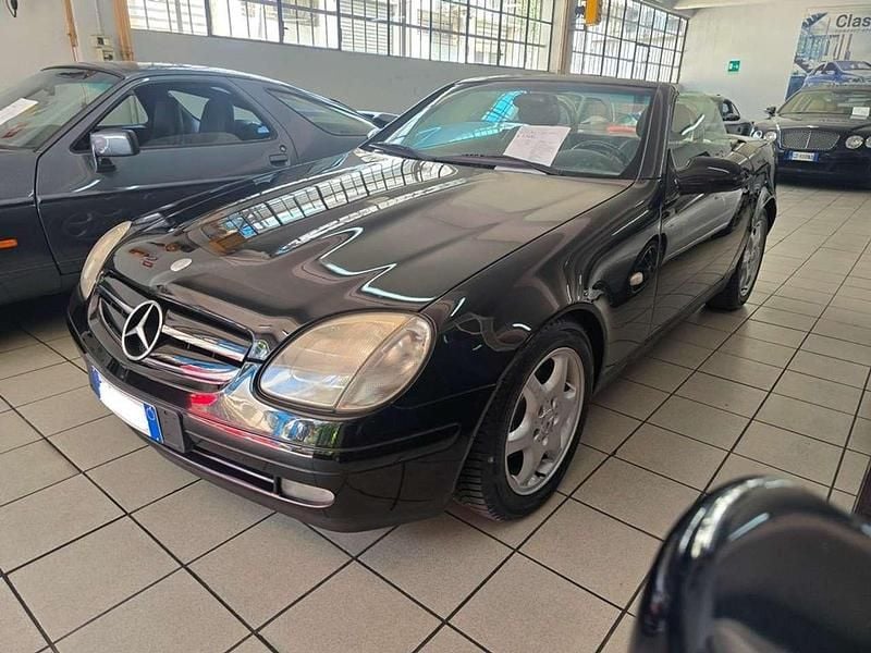 Usata Mercedes SLK230 193 CV (141 kW) 2000 Nero Cabrio
